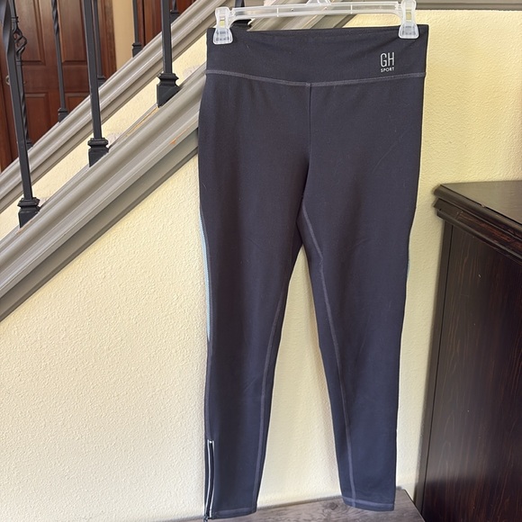 Gilly Hicks Pants - ⭐️Gilly Hicks Sport Gray & Turquoise Performance Leggings Size Small
